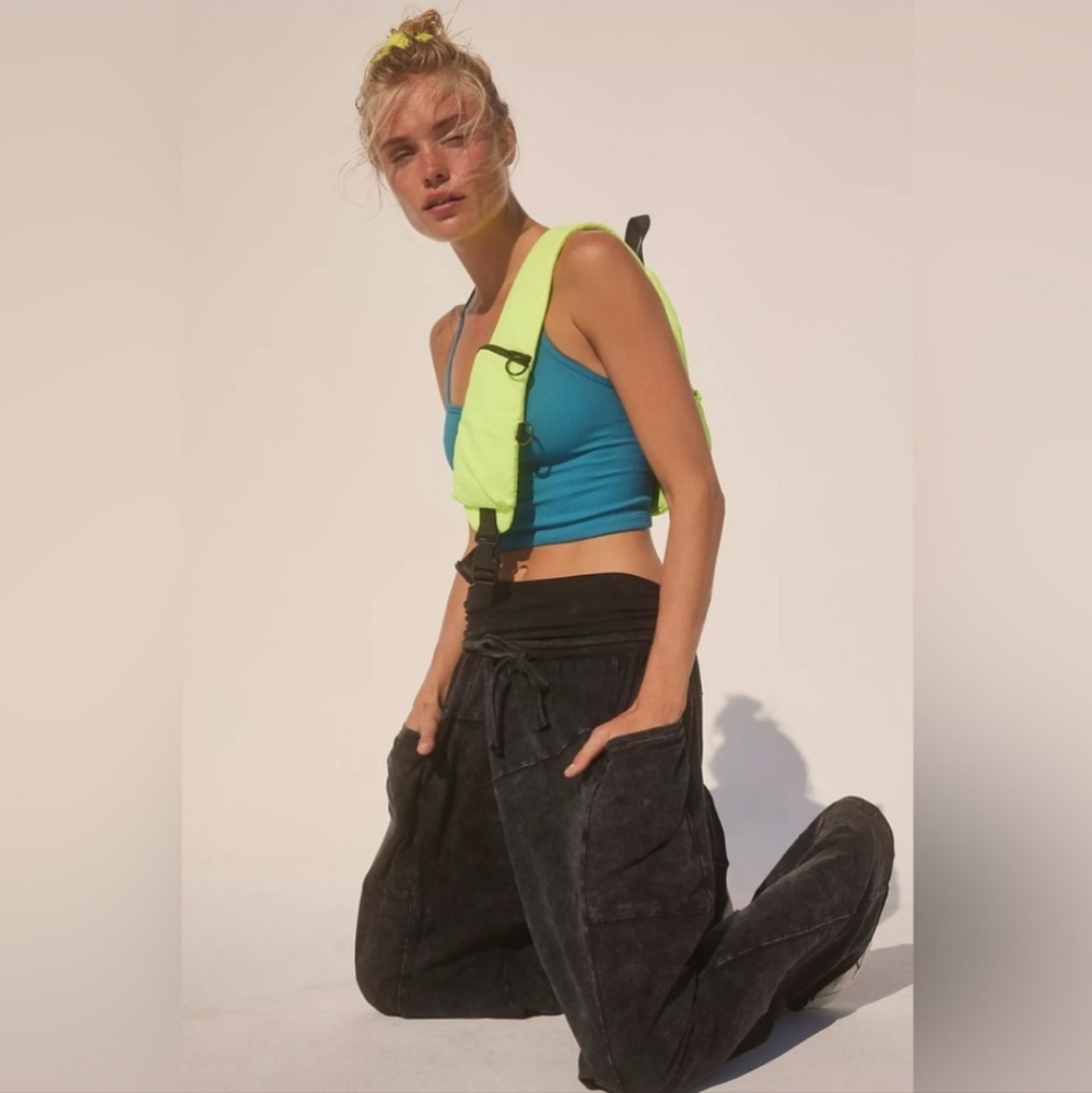 ๐ NWOT ๐ Free People Hot Shot Harem Sport Pants - Picture 3 of 3